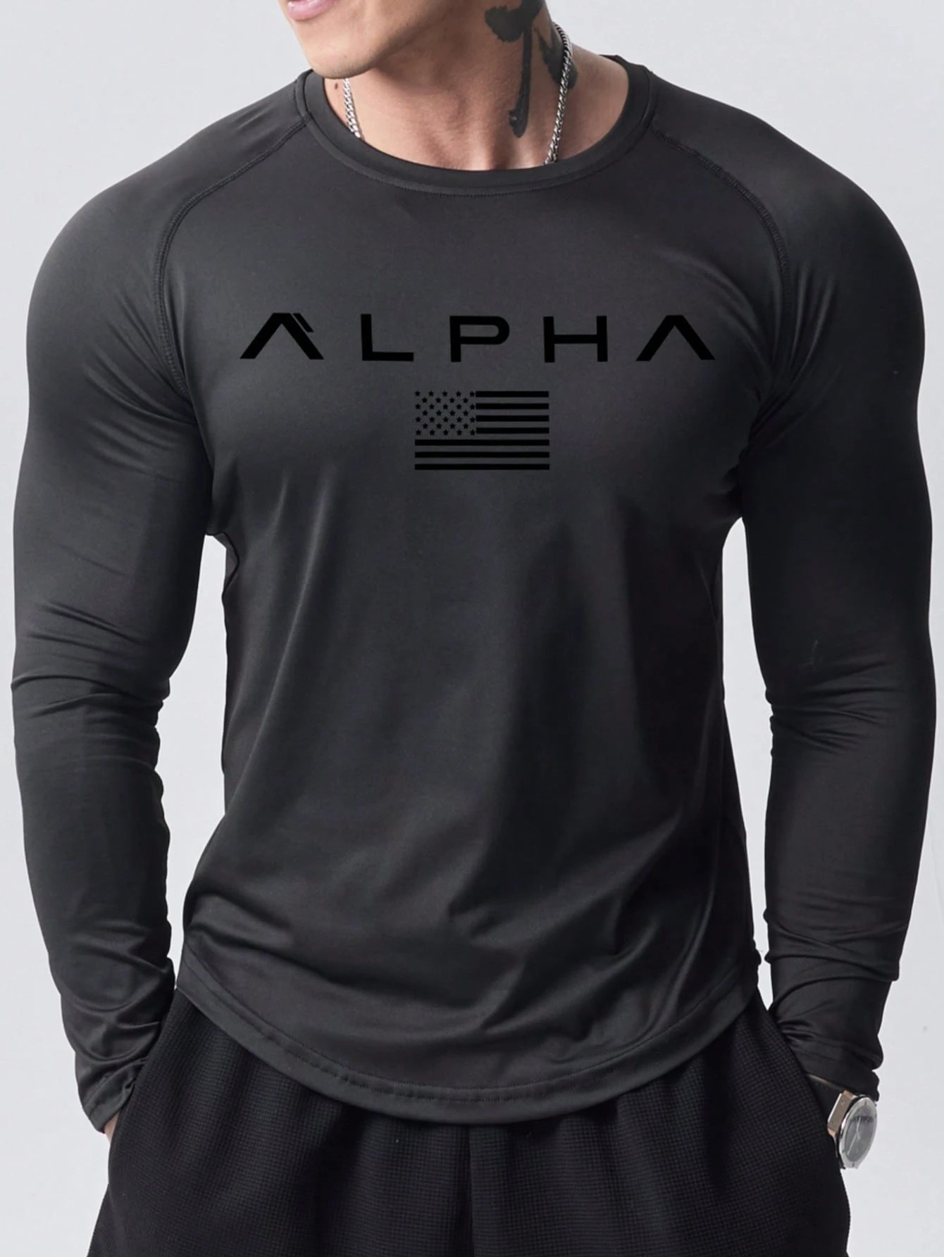 3D Printing Custom - 2025年春夏向けの新作メンズ長袖Tシャツ。ストリートファッションと快適さを兼ね備え、3Dレタープリントが特徴です。